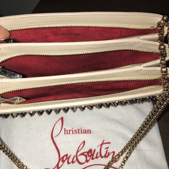 ⛔️SOLD⛔️ $885 Christian Louboutin Bag - Picture 6 of 8